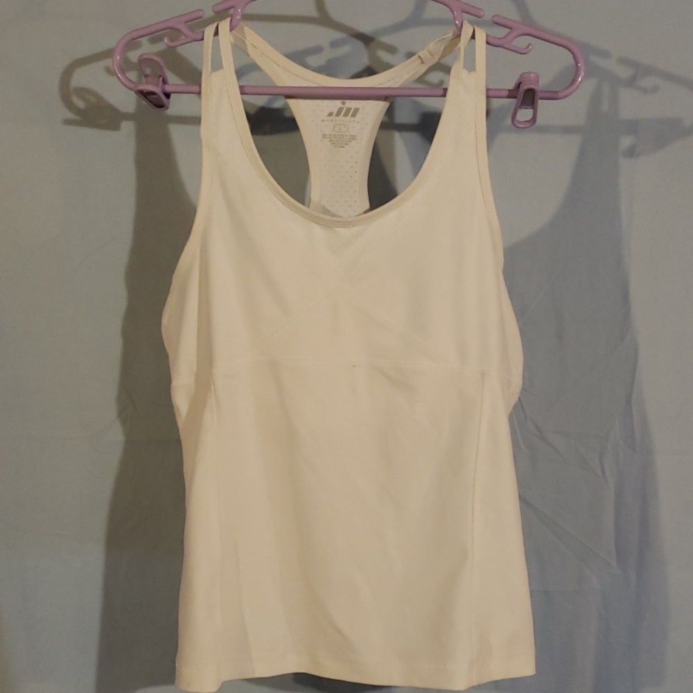 Athletic tank top